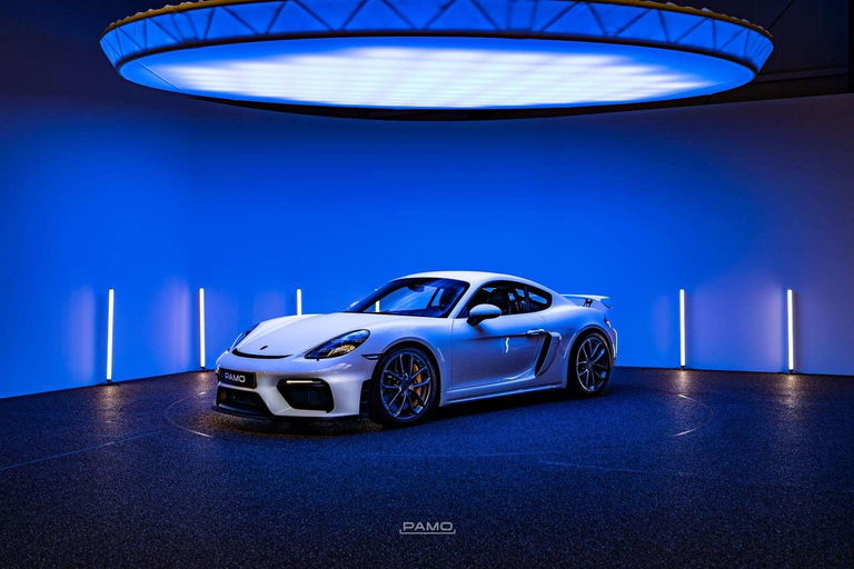 Porsche 718 Cayman GT4