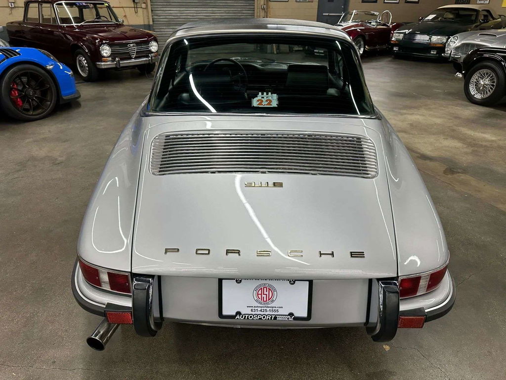 Porsche 911 E