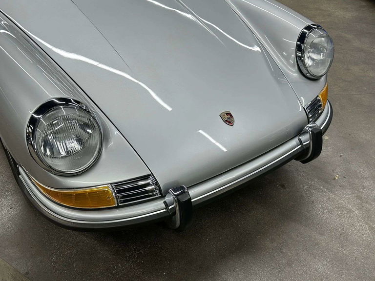 Porsche 911 E