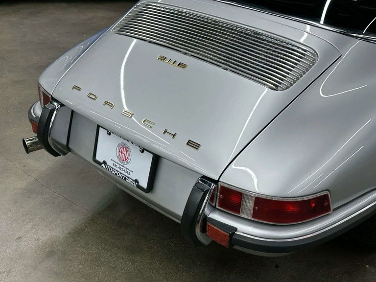 Porsche 911 E