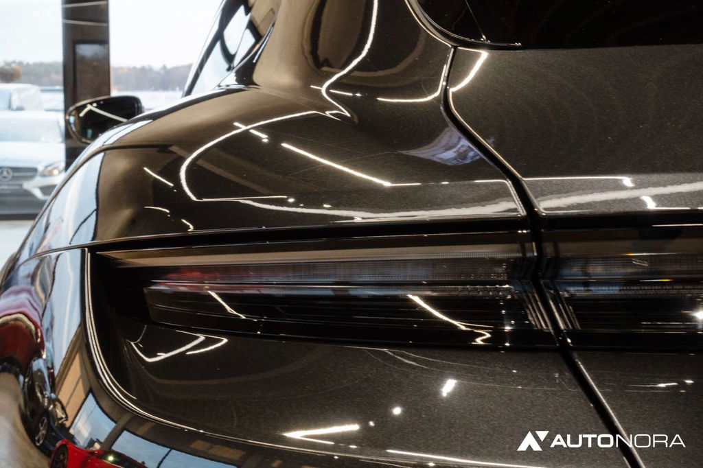 Porsche Taycan 4 Cross Turismo