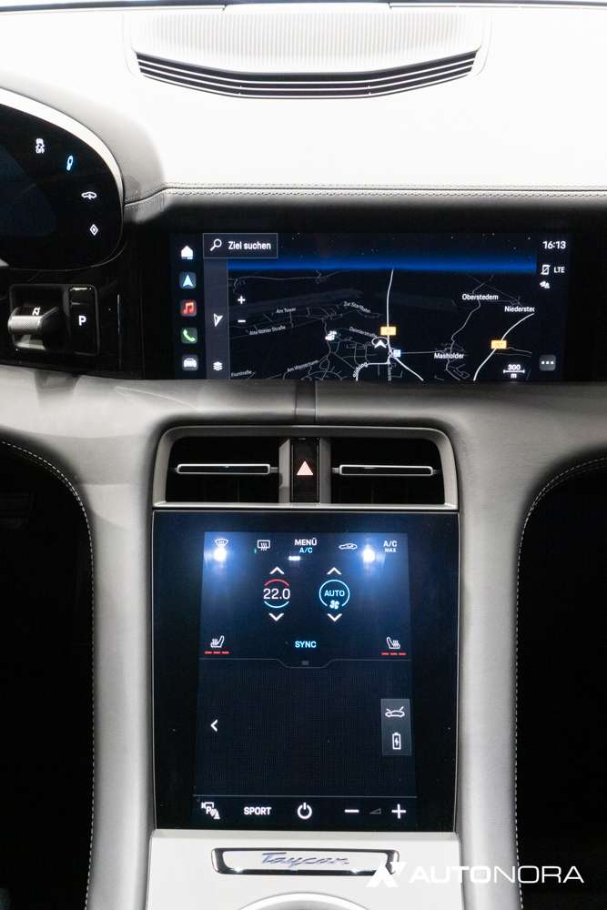 Porsche Taycan 4 Cross Turismo