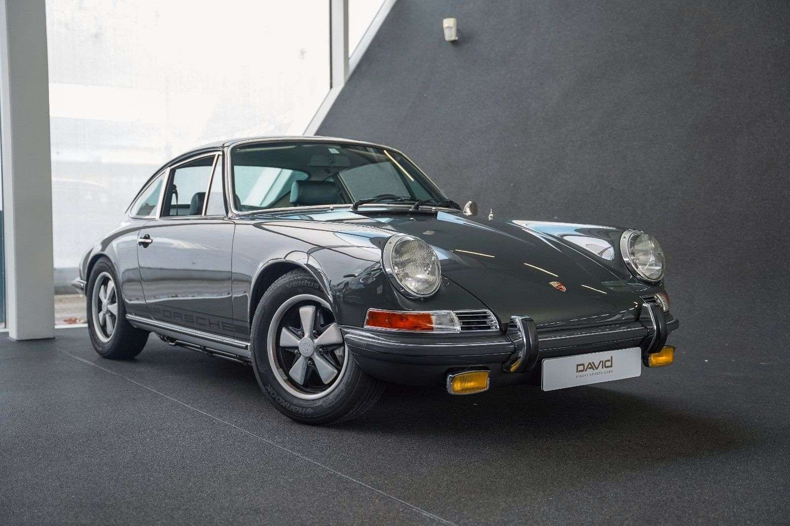 Porsche 911 E