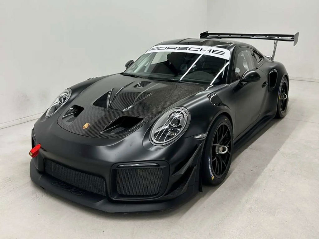 Porsche-911-GT2-RS-Clubsport-