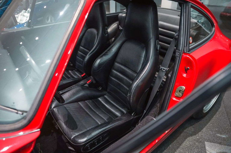 Porsche 964 Carrera 4