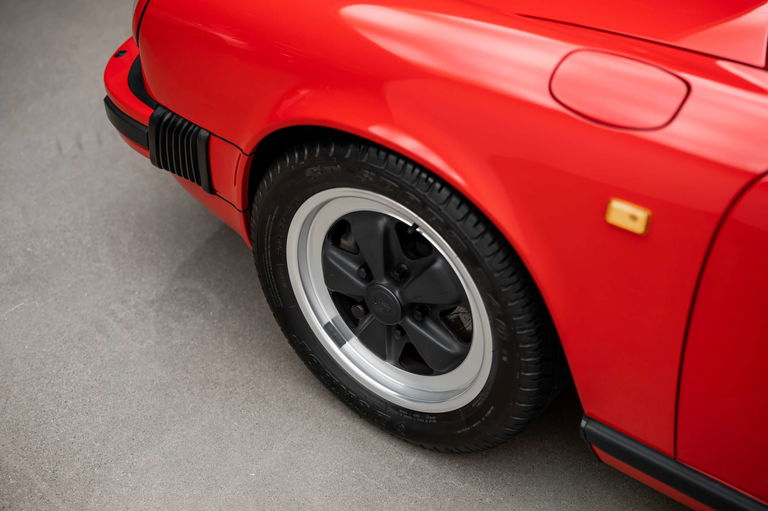 Porsche 911 Carrera 3.2 Speedster