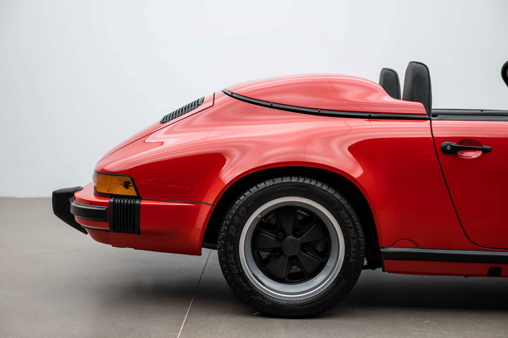Porsche 911 Carrera 3.2 Speedster