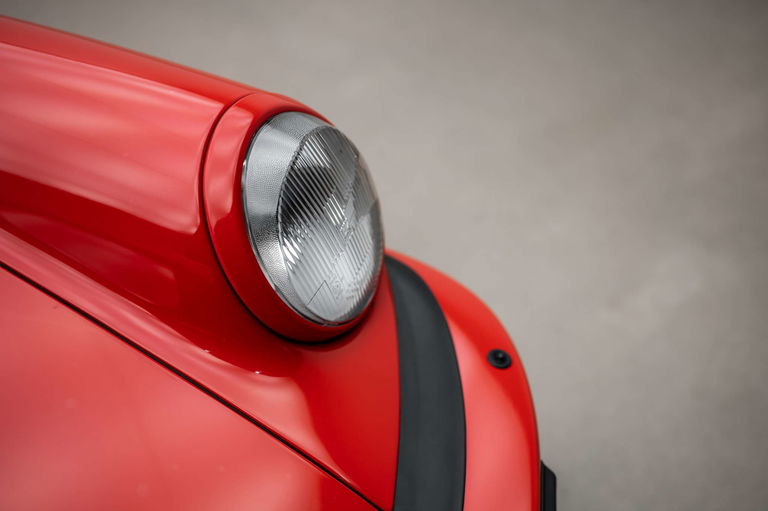 Porsche 911 Carrera 3.2 Speedster