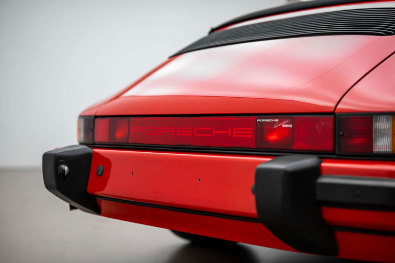 Porsche 911 Carrera 3.2 Speedster