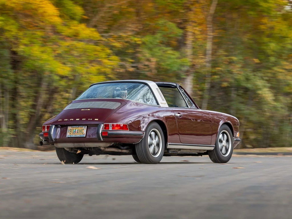 Porsche 911 E