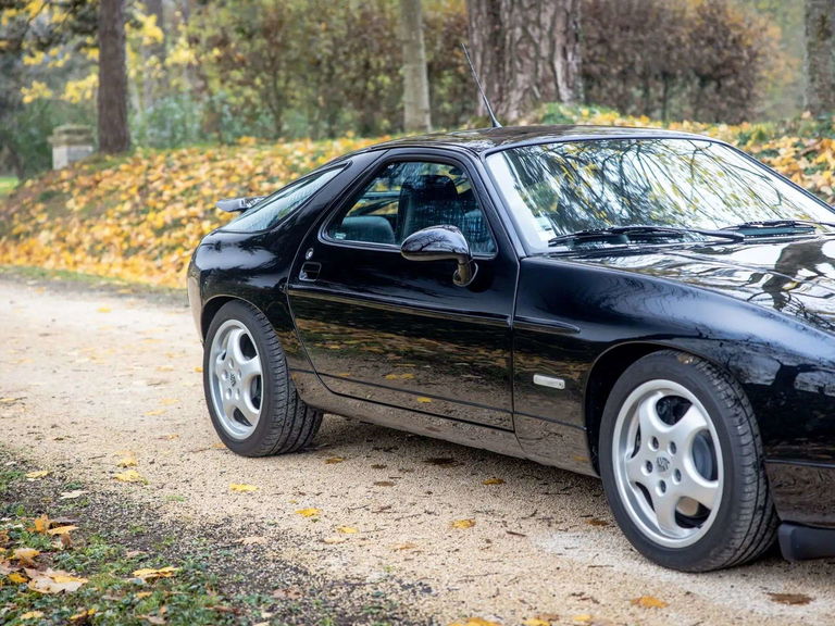 Porsche 928 GTS