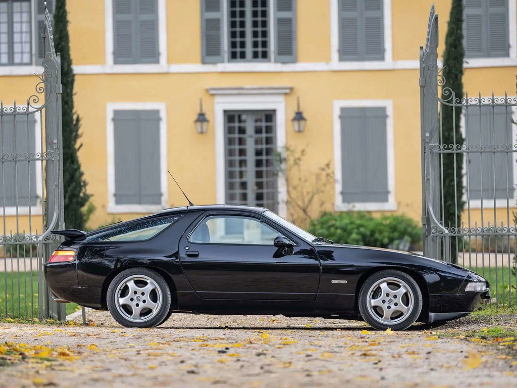 Porsche 928 GTS