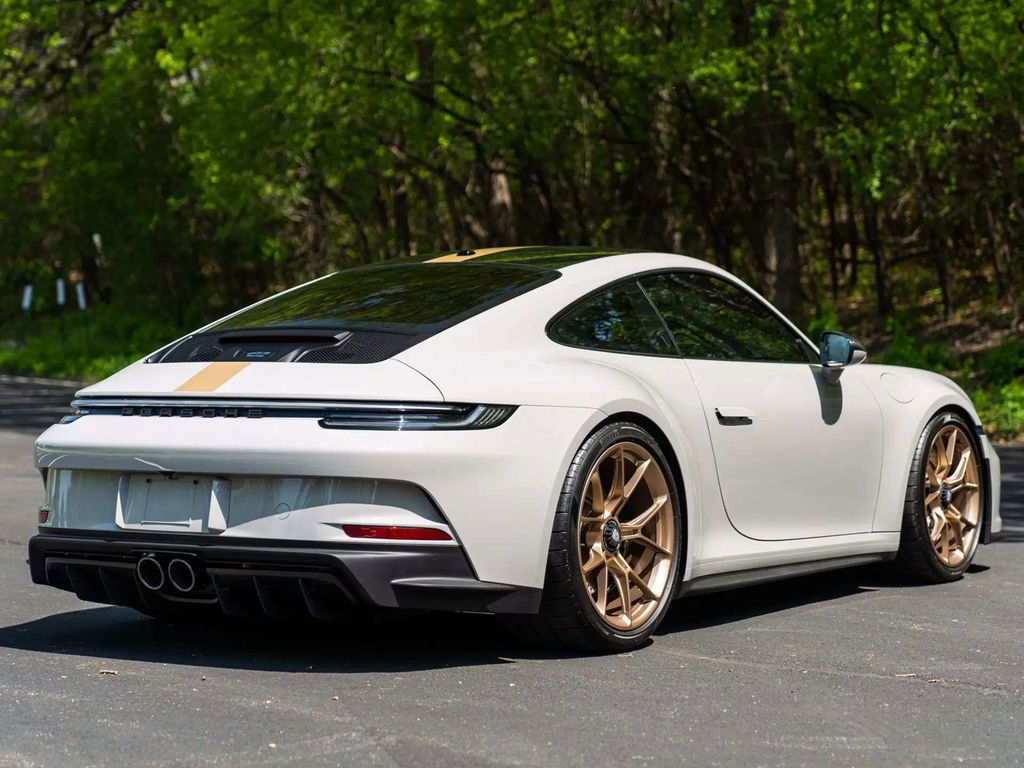 Porsche 992 GT3 Touring