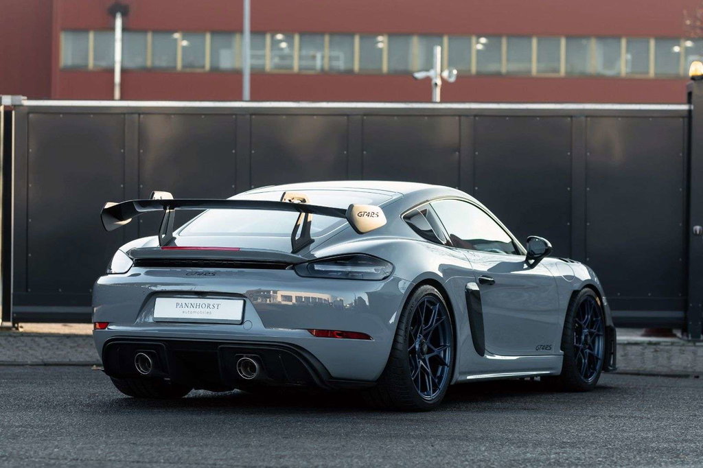 Porsche 718 Cayman GT4 RS
