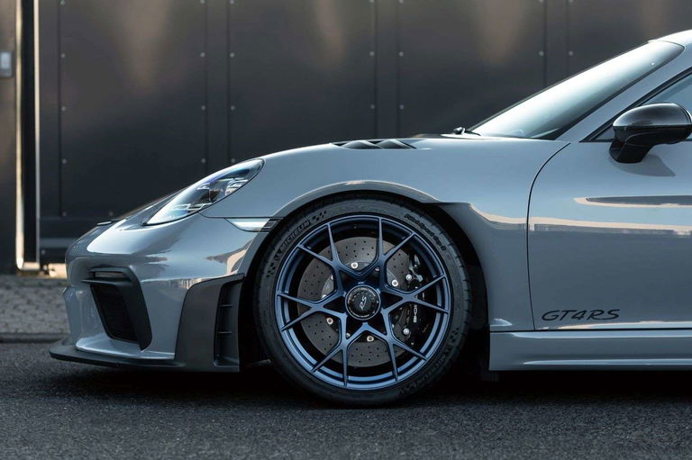 Porsche 718 Cayman GT4 RS