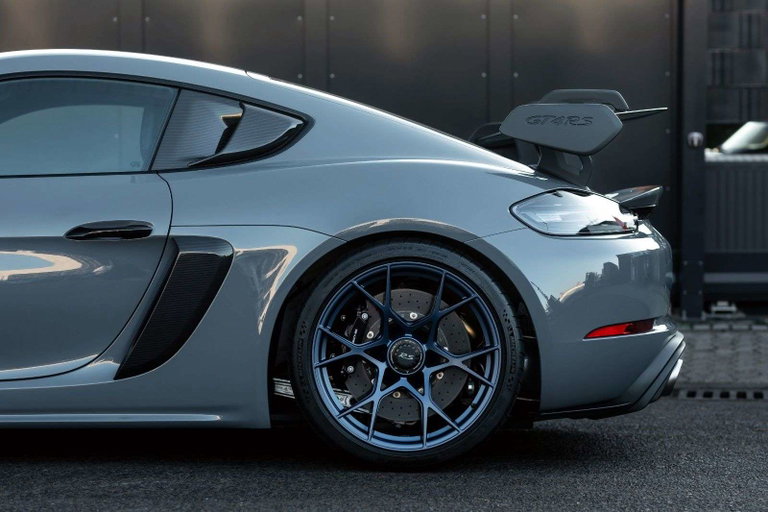 Porsche 718 Cayman GT4 RS