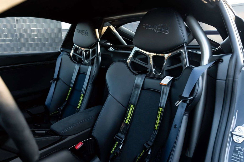 Porsche 718 Cayman GT4 RS
