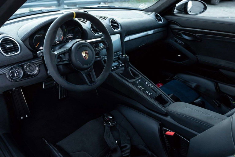 Porsche 718 Cayman GT4 RS