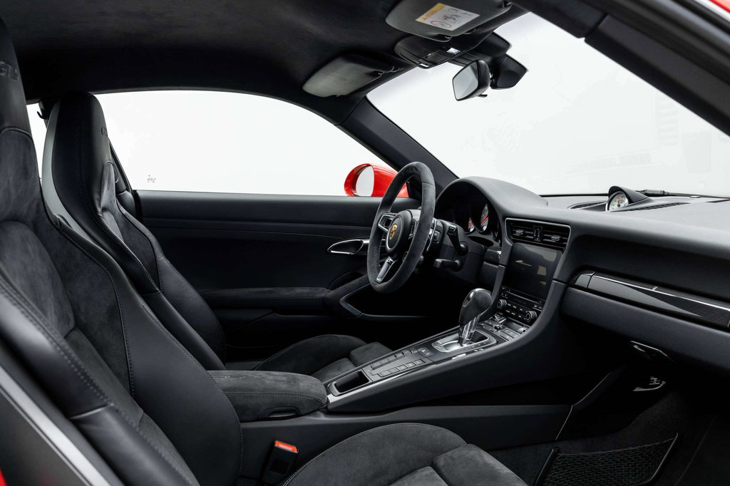 Porsche 991.2 Carrera GTS