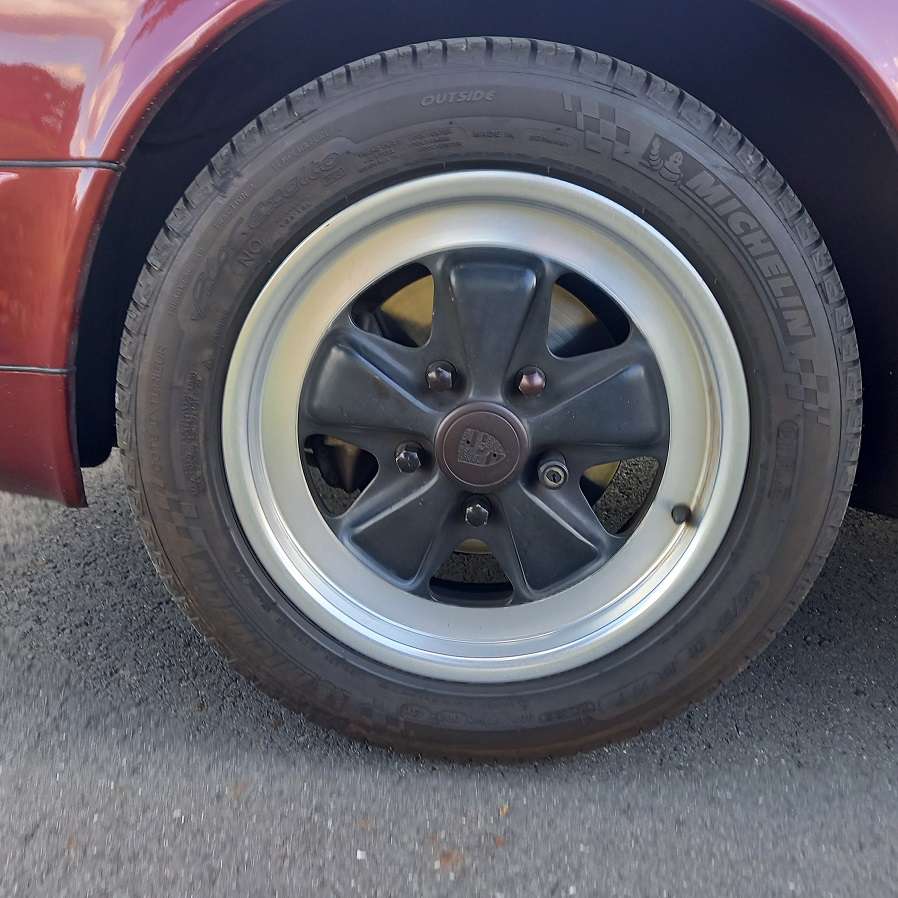 Porsche 911 Carrera 3.2