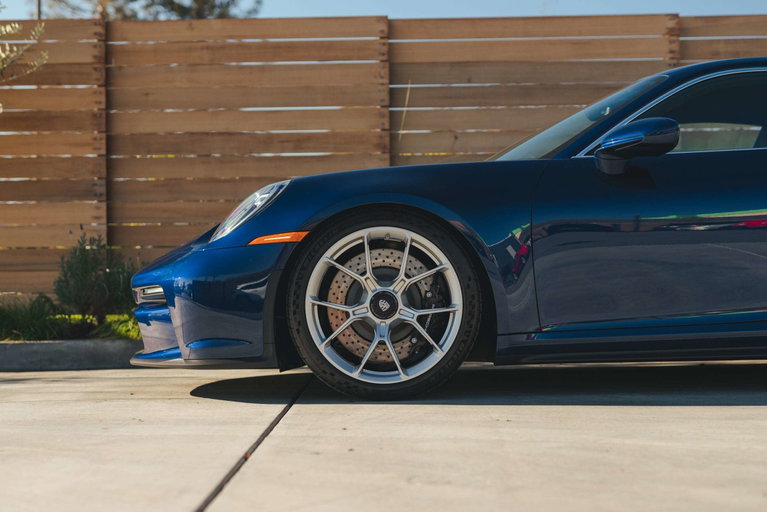 Porsche 992 GT3 Touring