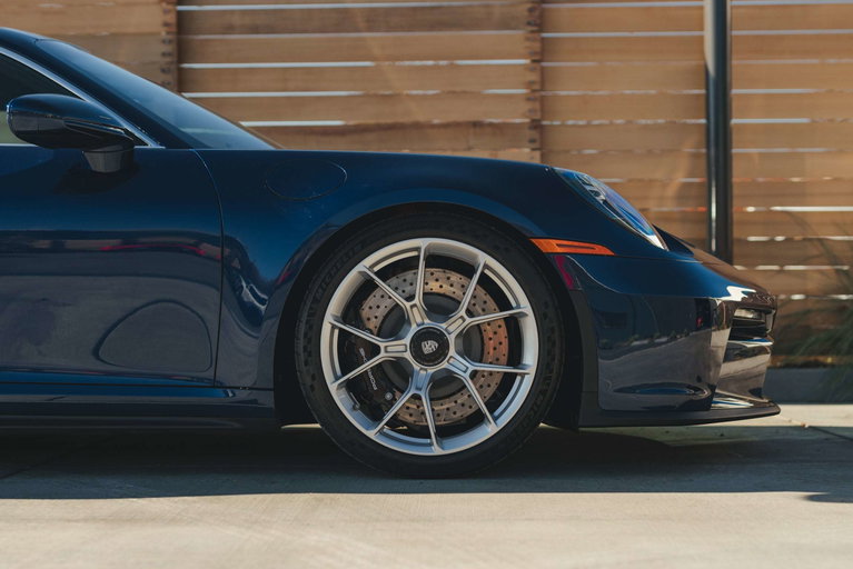 Porsche 992 GT3 Touring