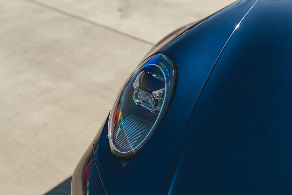 Porsche 992 GT3 Touring