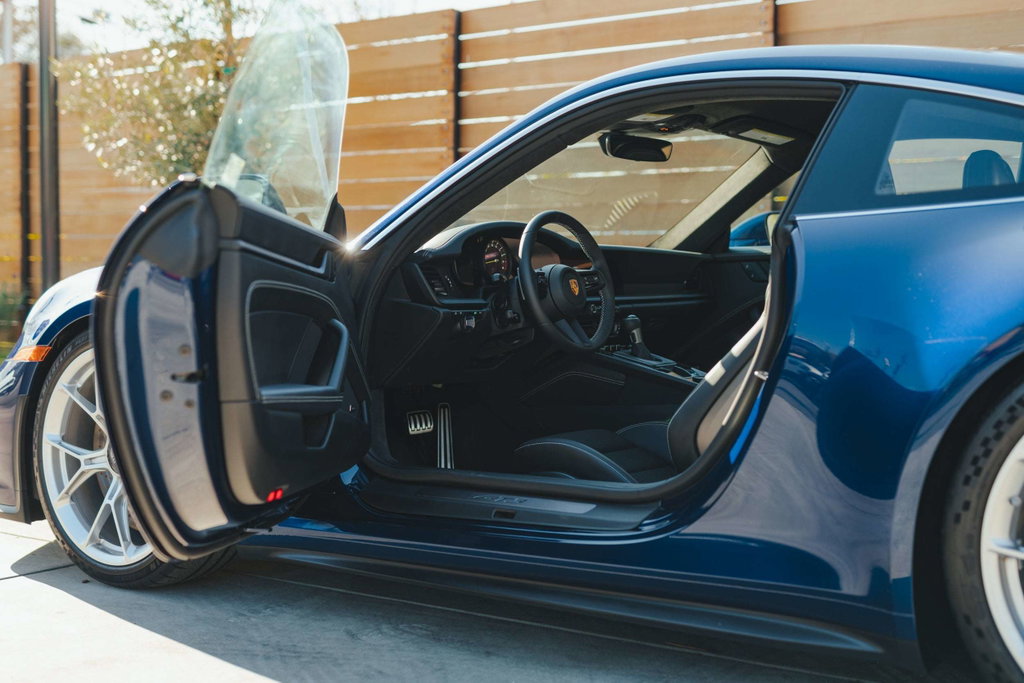 Porsche 992 GT3 Touring