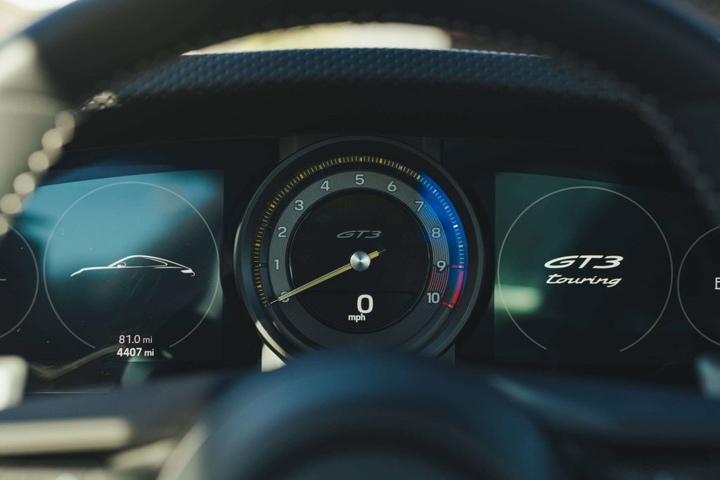 Porsche 992 GT3 Touring