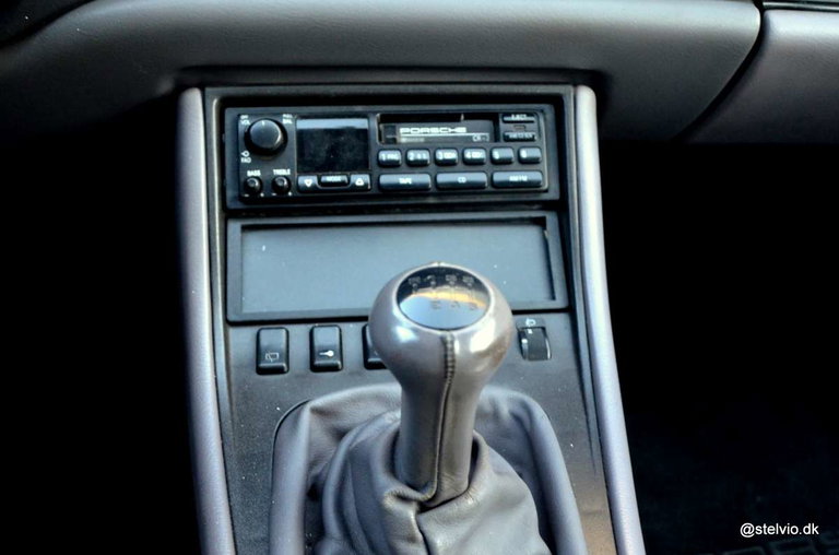 Porsche 968