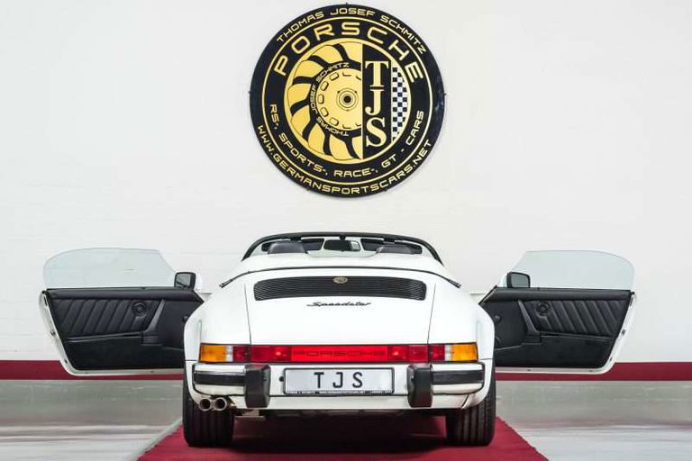 Porsche 911 Carrera 3.2 Speedster