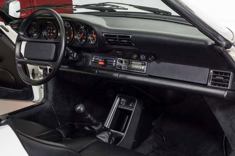 Porsche 911 Carrera 3.2 Speedster