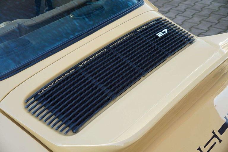 Porsche 911 Carrera (US)