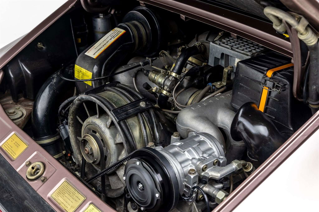 Porsche 911 Carrera 3.2 (US)