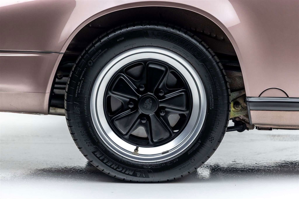 Porsche 911 Carrera 3.2 (US)