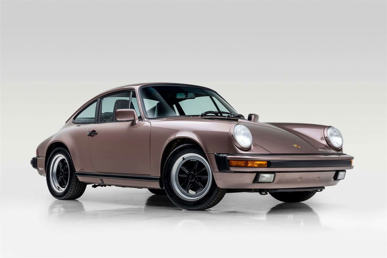 Porsche 911 Carrera 3.2 (US)