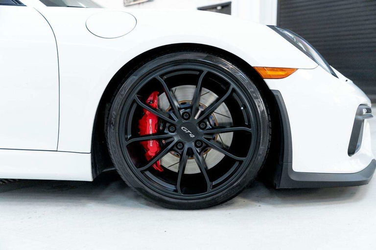 Porsche 981 Cayman GT4