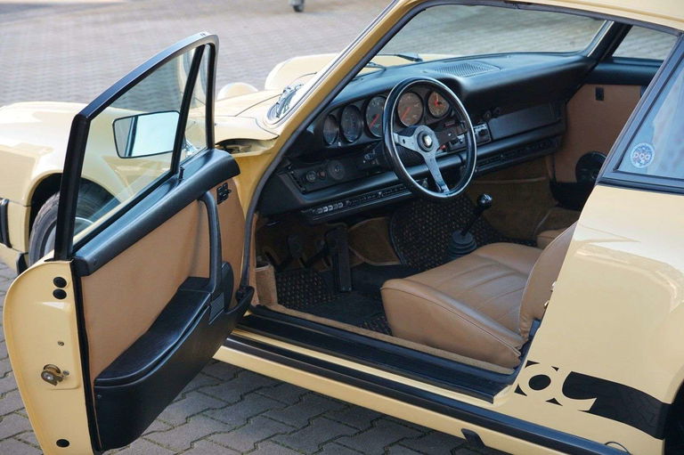 Porsche 911 Carrera (US)