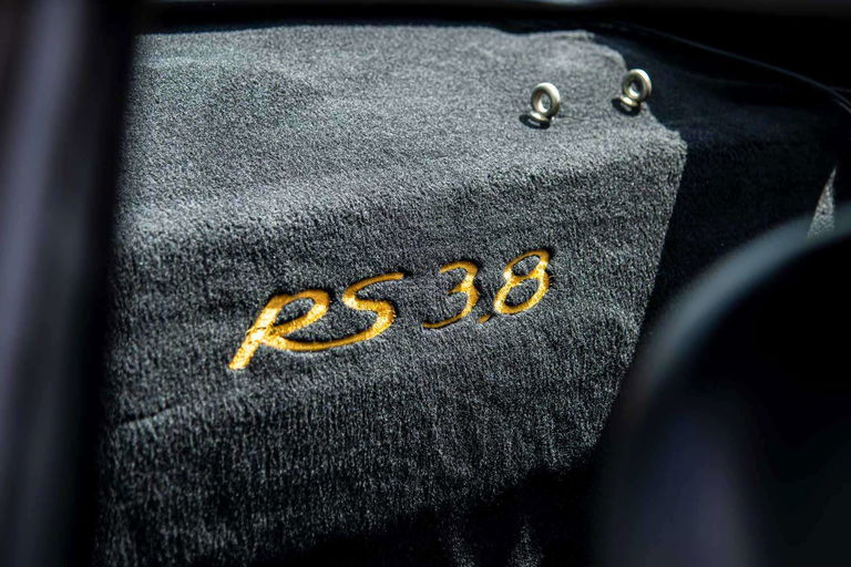 Porsche 964 Carrera RS 3,8