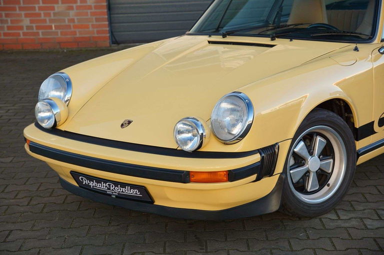 Porsche 911 Carrera (US)