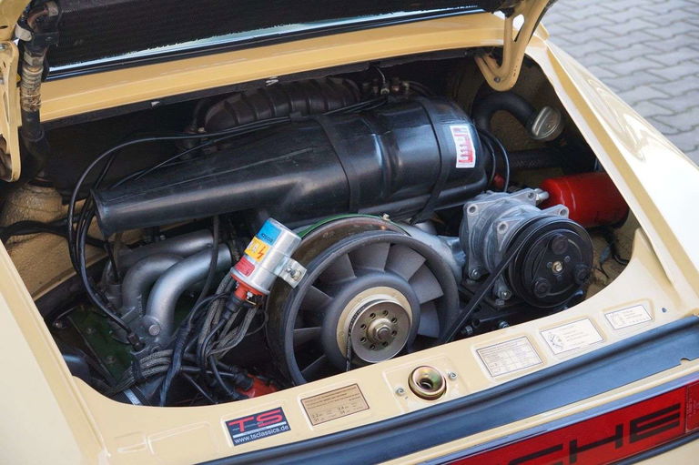 Porsche 911 Carrera (US)