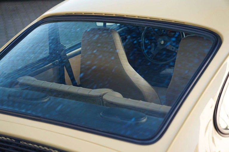 Porsche 911 Carrera (US)