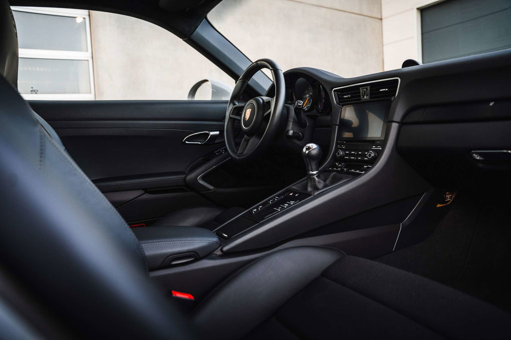 Porsche 991.2 GT3 Touring