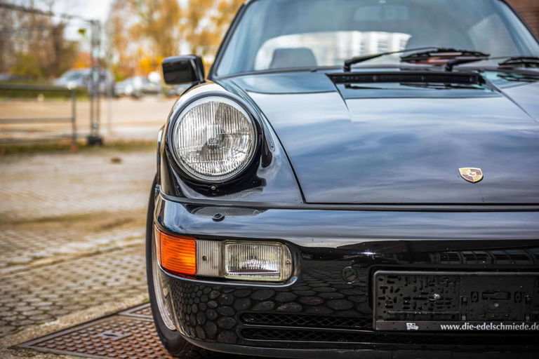 Porsche 964 Carrera 4