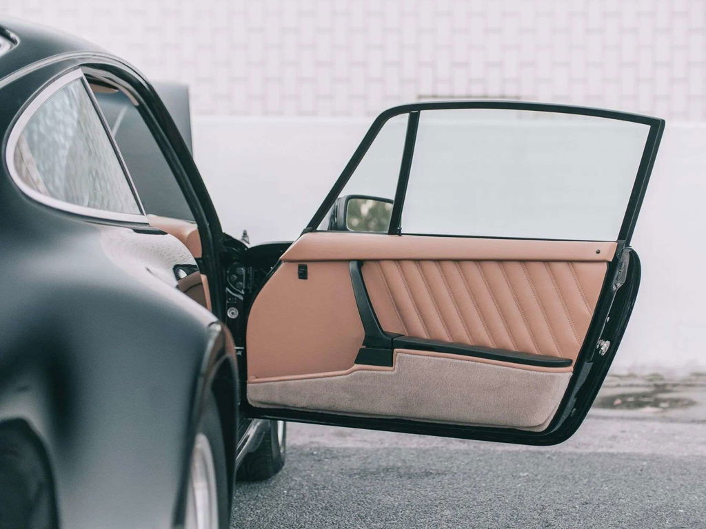 Porsche 911 Turbo 3.0 (US)