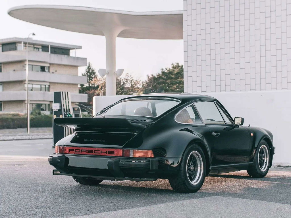 Porsche 911 Turbo 3.0 (US)