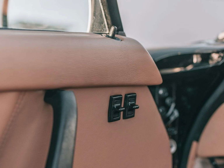 Porsche 911 Turbo 3.0 (US)