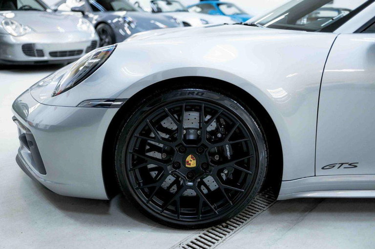Porsche 992 Carrera GTS