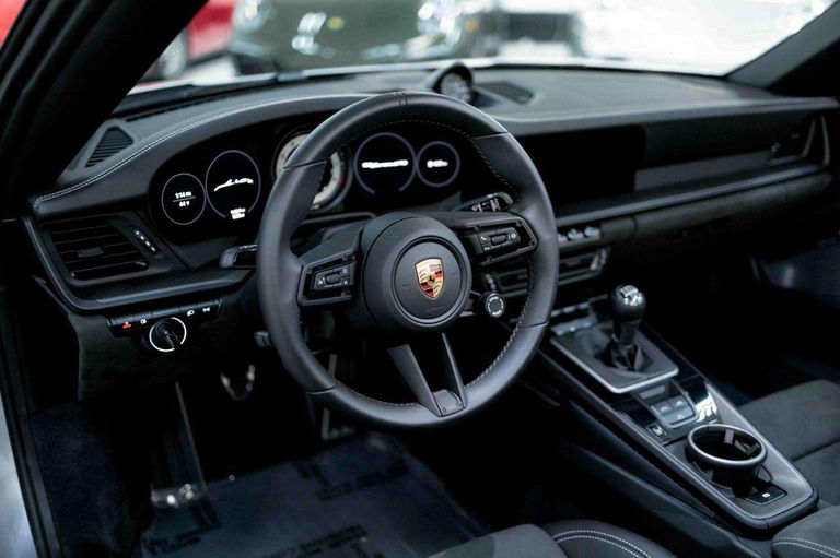 Porsche 992 Carrera GTS