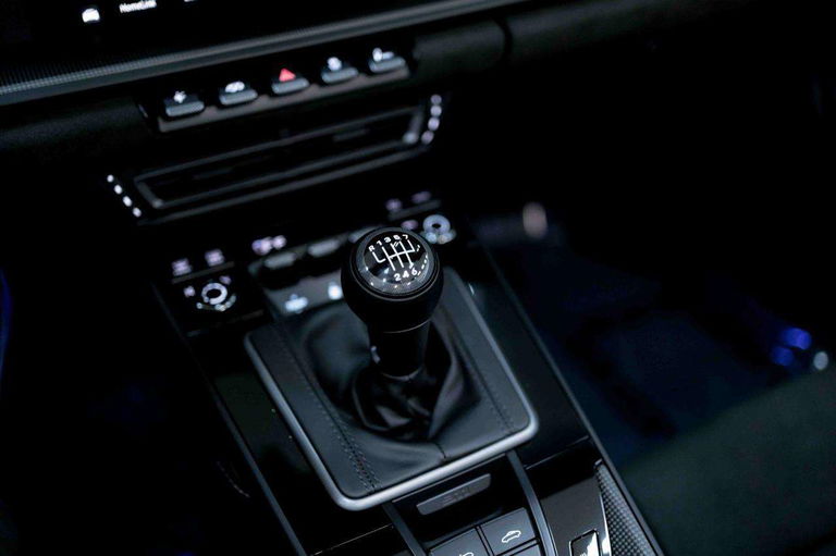 Porsche 992 Carrera GTS